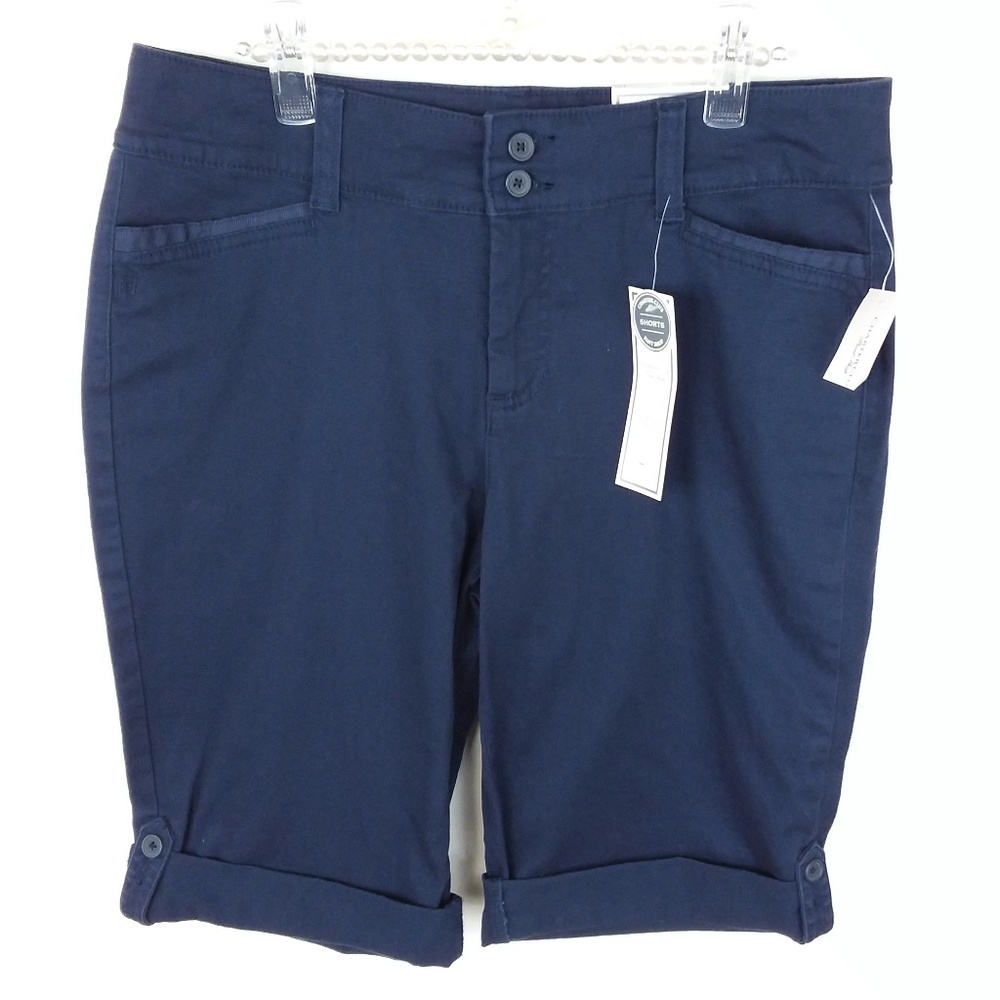 Charter Club Shorts Classic Fit NWT - 30